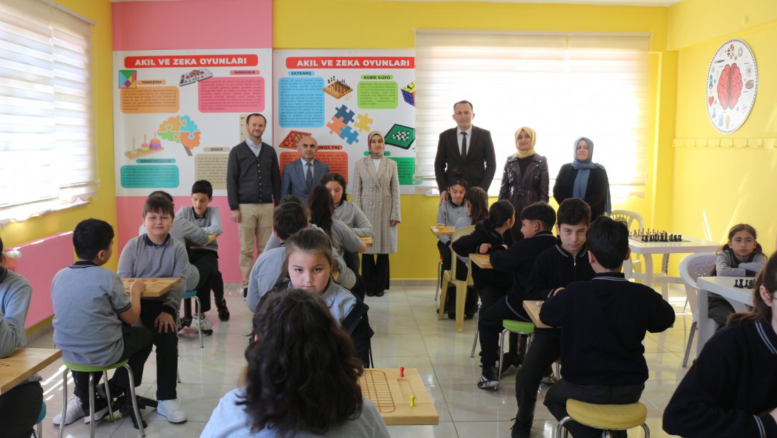 Kaymakamımız Sayın Büşra Güneş'ten İsmetpaşa İlkokulu ve Ortaokuluna Ziyaret